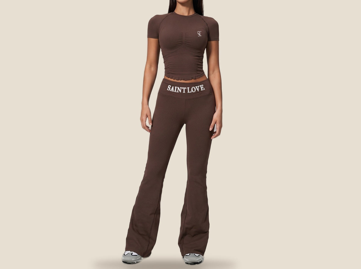 Saint Love Atleet Set SLA-223 (shirt + flarebroek) in bruin, voorkant