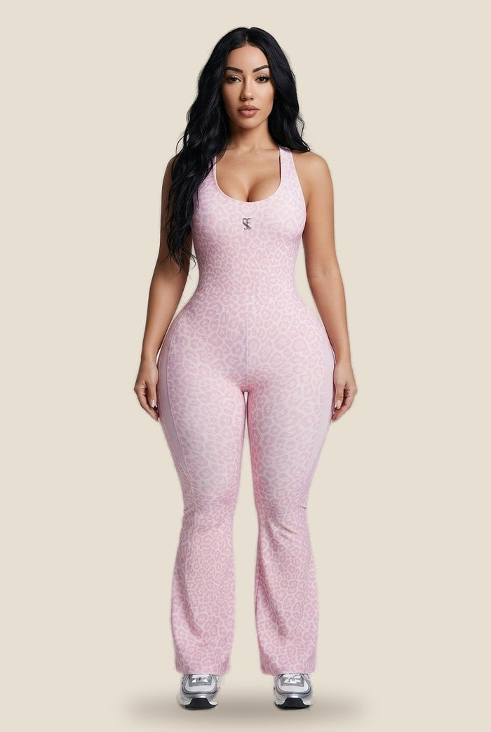 Saint Love Atleet Jumpsuit SLA-403 (jumpsuit + luipaard) in lichtroze, voorkant — tweede weergave